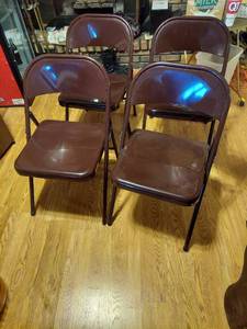 lot 7281 image: 4 Folding Metal Chairs