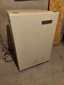 lot 7304 image: Montgomery Wards Compact Freezer - In Basement