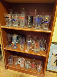 lot 7346 image: 3 Shelves of Glasses - Bring Boxes