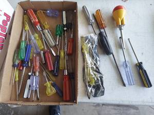 lot 7409 image: Assorted Screwdrivers