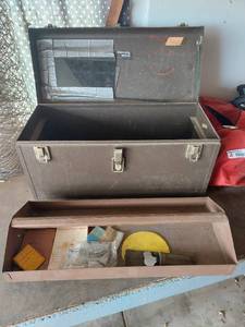 lot 7417 image: Kennedy Toolbox with Tray