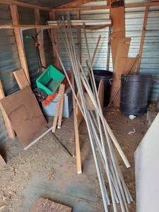 lot 7446 image: All Remaining in Shed - Conduit and Spreader