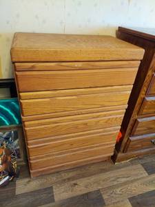 lot 6577A image: Oak Chest of Drawers
