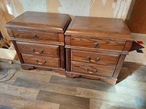 lot 6578A image: Pair of Oak Night Stands