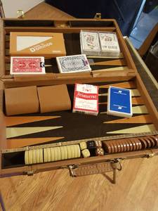 lot 7235 image: Backgammon, Dominos & playing cards