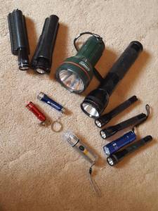lot 7254 image: Assorted flashlights, untested