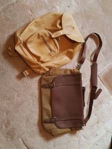 lot 7255 image: 2 Leather bags