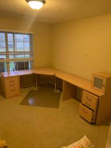 lot 4010 image: L-Shaped Office Desk