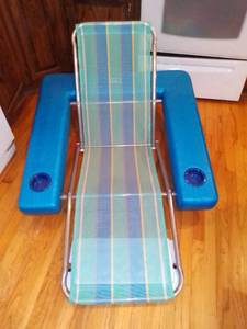 lot 4020 image: Kransco Floating Pool Chair