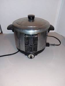 lot 4021 image: Vintage Sunbeam Deep Fryer Works