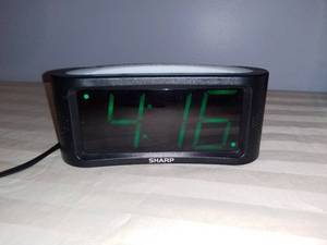 lot 4777 image: Sharp SPC531 Alarm Clock Works