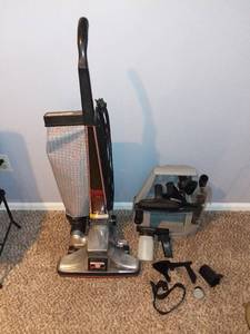 lot 4780 image: Kirby Heritage II Vacuum With Attachments Powers On Unknown Working Condition