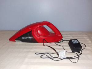 lot 4993 image: Dirt Devil Gator 15.6V Handheld Vacuum Works