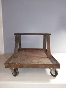 lot 4995 image: Old Mechanics Stool And Tool Cart