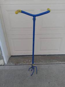 lot 5005 image: Garden Claw