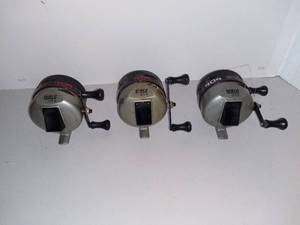 lot 5010 image: Lot of 3 Zebco 404 Reels Untested