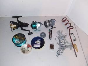 lot 5012 image: Lot of 3 Fishing Reels Plus Extras