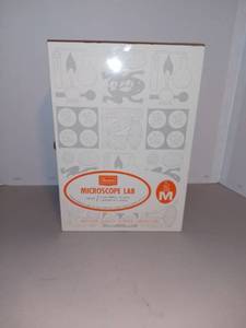 lot 5019 image: Vintage Sears Microscope Lab