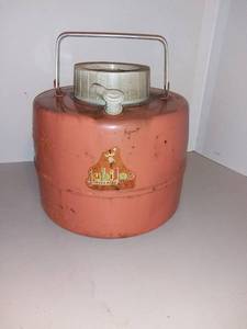 lot 5020 image: Vintage Jubilee Cooler