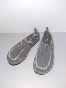 lot 5022 image: Camo OP Shoes Size 9