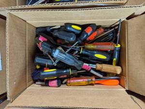 lot 93 image: (50) Assorted Screwdrivers