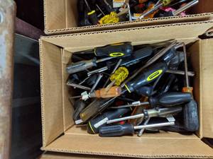 lot 96 image: (50) Assorted Screwdrivers