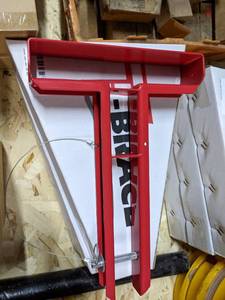 lot 110 image: (3) T- Braces for Scaffolding