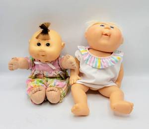 lot 7034 image: Blonde Cabbage Patch Kid  2004 Play Along Cabbage Patch Kid Dolls