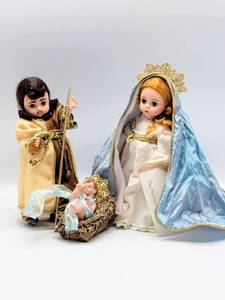 lot 7044 image: Madame Alexander Mary, Joseph and Jesus 19470 in original box