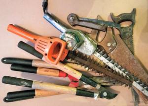 lot 7018 image: Large Household Outdoor Lawn & Garden Lot - Pruning ShearsLoppers, Folding Camping Saw, Hedge Trimmers