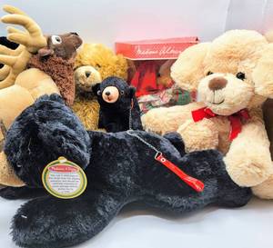 lot 7063 image: (7) Piece Lot - Madame Alexander The Well Dressed Bears Red Riding Hood in Box, Melissa & Doug Bear  More