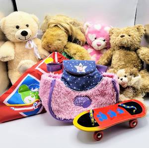 lot 7064 image: Large Build A Bear Workshop Lot - Characters plus accessories