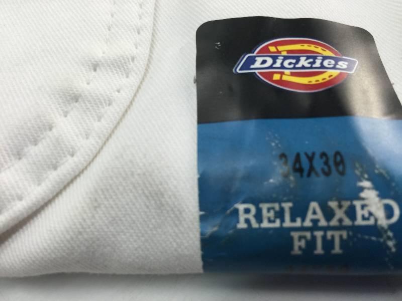 lot 1210 image: SIZE 34X30 WHITE DICKIES RELAXED FIT