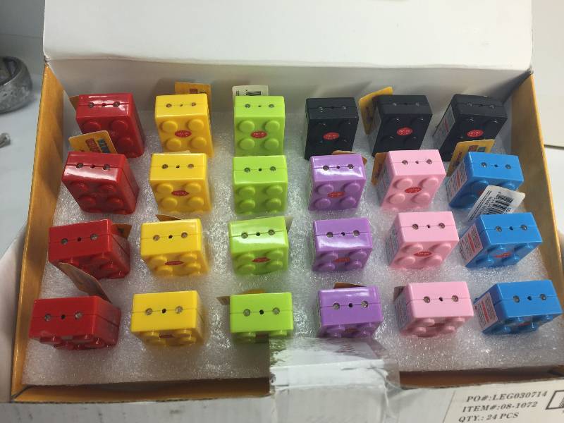 lot 1112 image: Lot of 24 NEW Lego LED Keychain