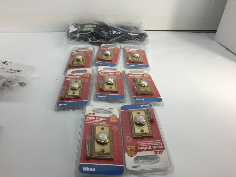 lot 1080 image: Lot of KVM SWITCH - WIRED PUSH BUTTON