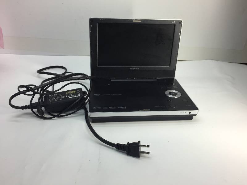 lot 1117 image: toshiba dvd player (wont read the disc)