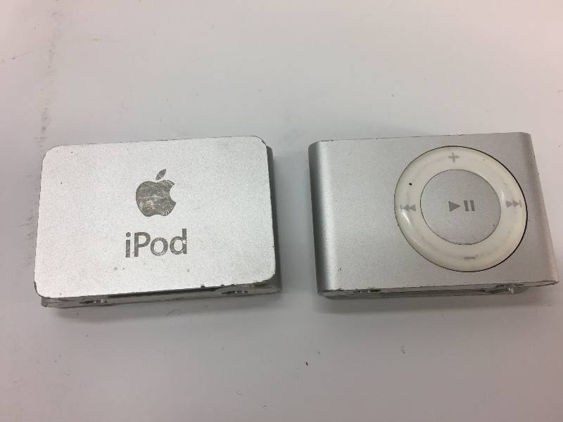 lot 1042 image: ipod shuffle - usb controller