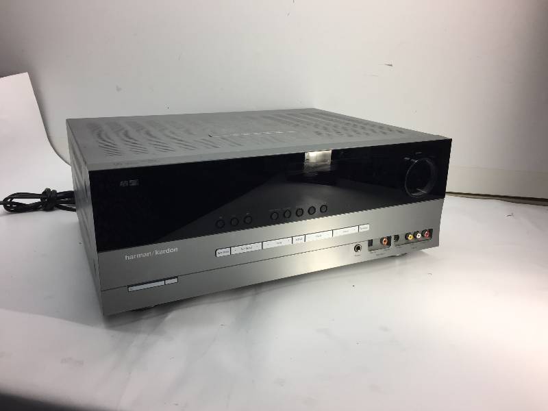 lot 1048 image: harmankardon (avr145)
