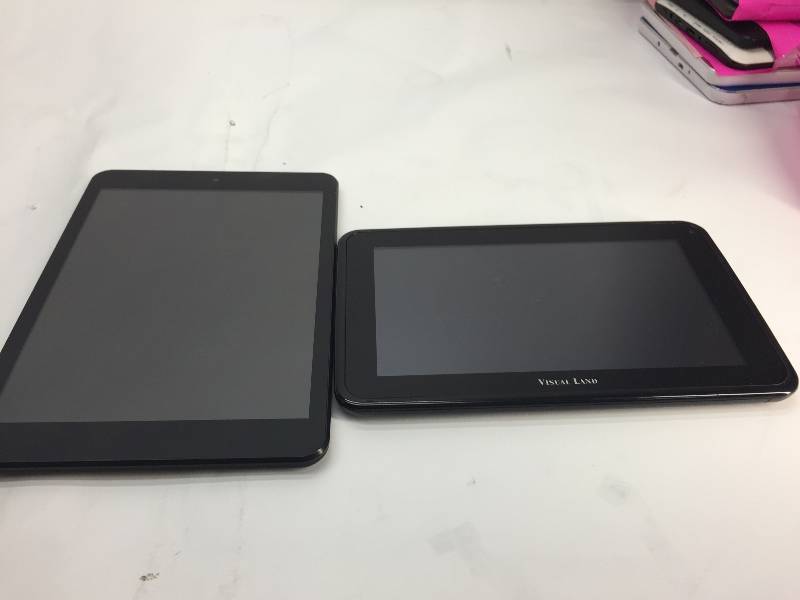 lot 1053 image: LOT OF 2 TABLETS (UNTESTED)