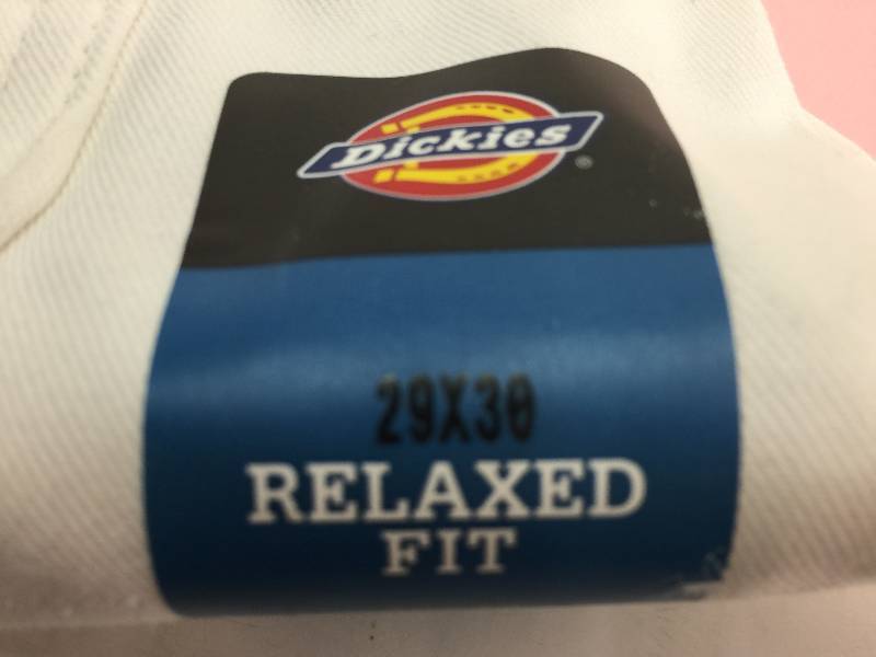 lot 1147 image: SIZE 29X30 WHITE DICKIES RELAXED FIT