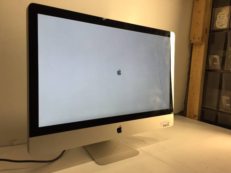 lot 1044 image: apple imac 27 (A1312) (glass is cracked on the imac)