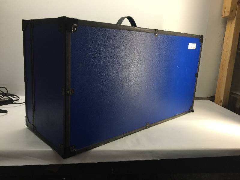 lot 1021 image: BLUE DJ BOX (GREAT FOR CABLES)