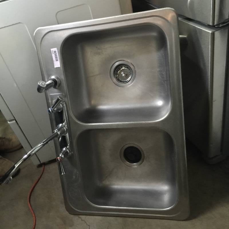 lot 1221 image: stanless steel sink with fauscet