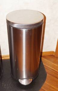 lot 5113 image: Stainless Steel Covered Step to Open Waste Receptacle