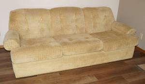 lot 5126 image: Vintage KROEHLER Sofa - 7 Feet Long Huge and Super Comfy