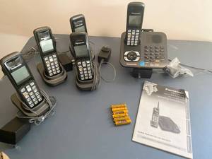 lot 5190 image: Panasonic Home Telephone System - 5 Handsets w charging bases and messaging system w manual