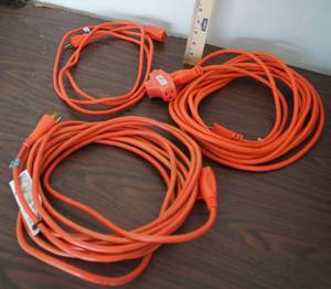 lot 5283 image: Lot of 3 Nice, Clean Extension Cords