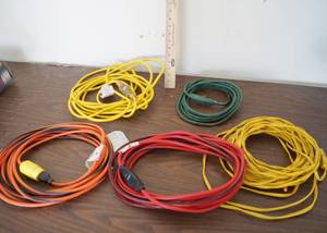 lot 5284 image: Lot of 5, Clean Extension Cords
