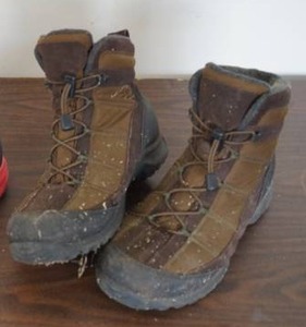 lot 5038 image: Lands End Boots Size 11D Sturdy