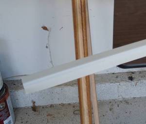 lot 5050 image: Garage Door Seal - 7ft 2in - Brand New